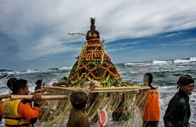 Emas yang Menghiasi Tradisi Cilacap